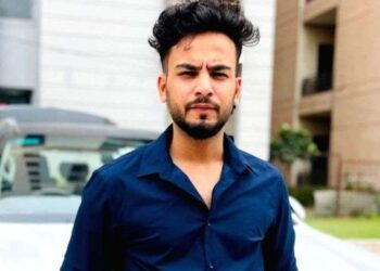 Firing took place at Elvish Yadav’s house | एल्विश यादव के घर पर हुई फायरिंग: बाइकसवारों ने 12 से ज्यादा गोलियां चलाईं, गुरुग्राम स्थित घर में मौजूद नहीं थे यूट्यूबर