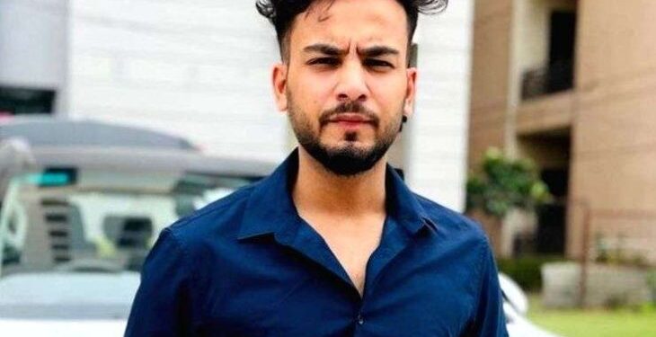 Firing took place at Elvish Yadav’s house | एल्विश यादव के घर पर हुई फायरिंग: बाइकसवारों ने 12 से ज्यादा गोलियां चलाईं, गुरुग्राम स्थित घर में मौजूद नहीं थे यूट्यूबर