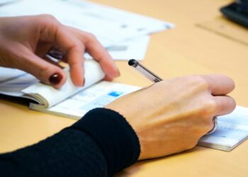 4 अक्टूबर से आपका चेक कुछ ही घंटों में क्लियर कर देंगे बैंक, RBI करने जा रहा है ये खास इंतजाम