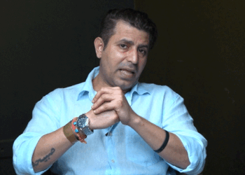 Pakistanis are threatening to kill the director | डायरेक्टर को पाकिस्तानी दे रहे जान से मारने की धमकी: फारूक कबीर बोले- हिन्दुस्तानी हूं, धमकियों से नहीं डरता, लाख बार वंदे मातरम कहूंगा