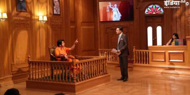 पिज्जा खाने को मिला तो हैरान क्यों रह गए धीरेंद्र कृष्ण शास्त्री? ‘आप की अदालत’ में बताया