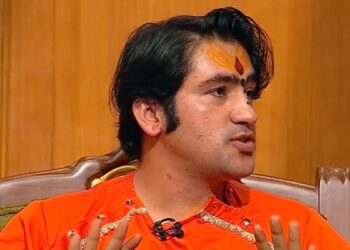 “मैं अखिलेश यादव के लिए फ्री में कथा करूंगा, पैसों के लिए कथा नहीं करता”, आप की अदालत में बोले धीरेंद्र शास्त्री