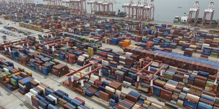 भारत पर लगे 25% टैरिफ का पहला चरण आज से प्रभावी, इन चीजों के व्यापार पर पड़ेगा सीधा असर