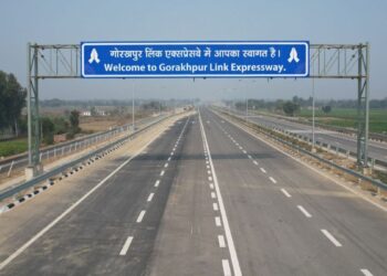 गोरखपुर लिंक एक्सप्रेसवे से गुजरने वाली गाड़ियों की संख्या में गिरावट, टोल से दूरी बना रहे लोग