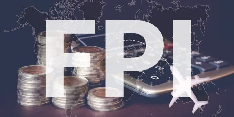 विदेशी निवेशकों ने अगस्त में भारतीय बाजार से निकाले 34,993 करोड़ रुपये, 6 महीनों में की सबसे बड़ी बिकवाली