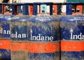 गैस सिलेंडर की कीमतों में कटौती, 51.50 रुपये की बड़ी गिरावट, जानें क्या है नई कीमत