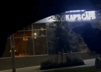 Kapil Sharma Canada Cafe Attack; Khalistani Terrorist | Surrey | कपिल शर्मा बोले-डरने वाला नहीं हूं: कैफे फायरिंग पर कहा-हम हिंसा के खिलाफ एकजुट हैं; खालिस्तानी आतंकी ने कनाडा में करवाया था हमला – Jalandhar News