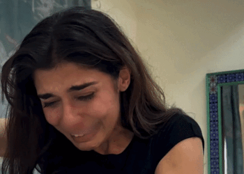 TV actress eisha Singh’s crying video goes viral, blood in nose tears in eyes | ईशा सिंह का रोते-बिलखते वीडियो वायरल: नाक से बह रहा था खून, फैंस को फिक्रमंद होते देख एक्ट्रेस ने दी सफाई