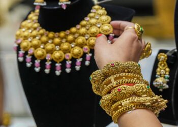 Gold Price Today: सोने-चांदी ने आज काटा गदर, भाव में भारी उछाल, यहां जानें लेटेस्ट रेट