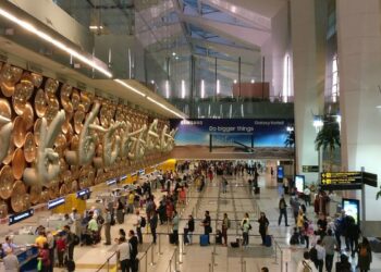 10 करोड़ से ज्यादा यात्री क्षमता वाले एयरपोर्ट्स में शामिल हुआ IGI, यहां देखें सभी 6 हवाई अड्डों की लिस्ट