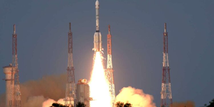 ISRO ने दी बड़ी खुशखबरी, 40 मंजिला ऊंचा रॉकेट बना रहा भारत, 75000 किलो वजन अंतरिक्ष में ले जाएगा