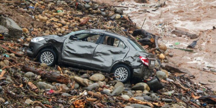 जम्मू-कश्मीर समेत कई राज्यों में बारिश से भारी तबाही, वैष्णो देवी लैंडस्लाइड में 34 की मौत