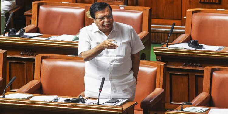 वोट चोरी पर राजन्ना ने ऐसा क्या दिया बयान? चला गया मंत्री पद, कर्नाटक से दिल्ली पहुंचेगा सियासी घमासान