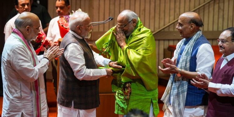 उपराष्ट्रपति चुनाव: राधाकृष्णन को लेकर पीएम मोदी ने सभी दलों से की अपील, जानिए विपक्ष ने क्या कहा