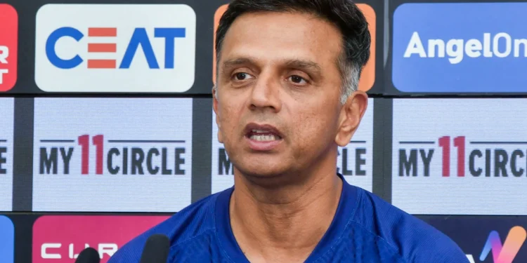 राजस्थान रॉयल्स को लगा बड़ा झटका, राहुल द्रविड़ ने हेड कोच पद से अचानक दिया इस्तीफा