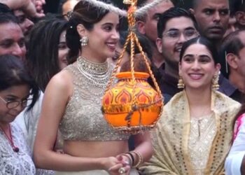 Janhvi kapoor got trolled for saying Bharat Mata Ki Jai on Janmashtami, now give clarification | जन्माष्टमी में भारत माता की जय बोलकर ट्रोल हुईं जान्हवी: एक्ट्रेस ने भड़ककर कहा- नहीं बोलती तो प्रॉब्लम, बोला तो मीम मटेरियल बना दिया, रोज बोलूंगी