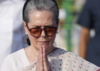 सोनिया गांधी पर बीजेपी का आरोप- नागरिकता मिलने से पहले ही वोटर लिस्ट में जुड़ गया था नाम; दस्तावेज जारी