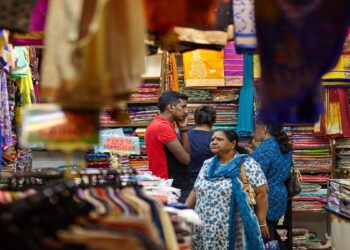 अमेरिका के 50% टैरिफ के बीच भारत कपड़ा निर्यात बढ़ाने के लिए 40 देशों में चलाएगा खास अभियान, जानें स्ट्रैटेजी