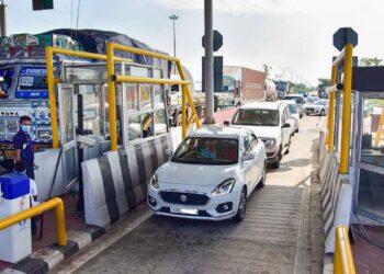 FASTag Annual Pass: फास्टैग एनुअल पास से कितने रुपये की होगी बचत, यहां समझें पूरा गणित