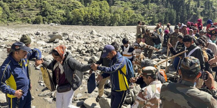 उत्तरकाशी के धराली और हर्षिल में चौथे दिन भी रेस्क्यू ऑपरेशन जारी, सीएम धामी खुद कर रहे निगरानी