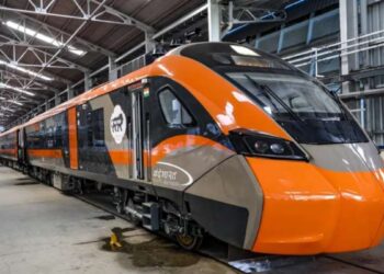 Vande Bharat Train: 6 घंटे 35 मिनट में 441 किलोमीटर, आज से दौड़ेगी जमालपुर-हावड़ा वंदे भारत ट्रेन, जानें रूट और किराया