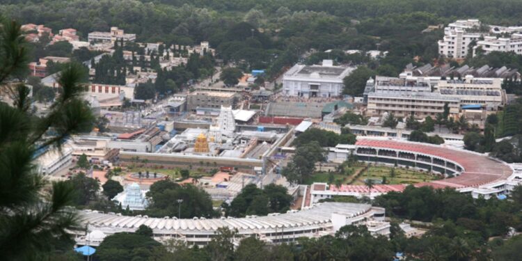 भगवान को 140 करोड़ रुपये का सोना चढ़ाएगा भक्त, खुद सीएम ने किया ये बड़ा ऐलान