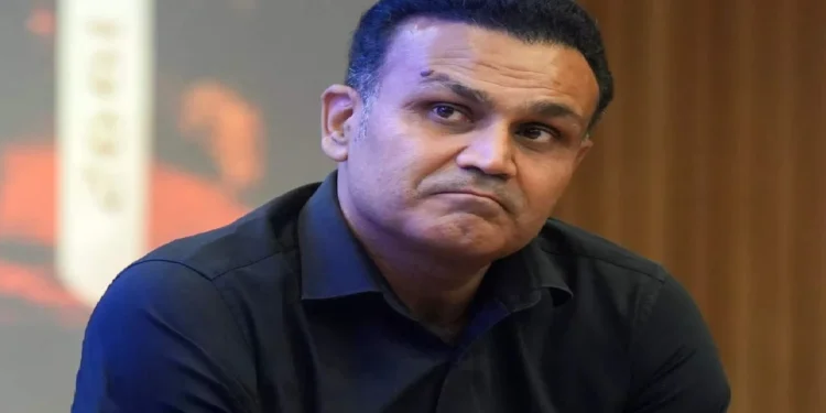 virender sehwag shocking revelation sachin tendular stopped him from odi retirement in 2008