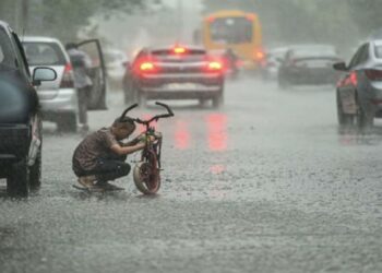 दिल्ली-NCR में 4 दिन तक होगी बारिश, कई जगहों के लिए रेड अलर्ट, जानिए महाराष्ट्र समेत इन राज्यों के मौसम का हाल
