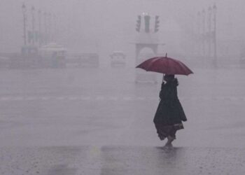 क्या दिल्ली-NCR में अभी और होगी बारिश? जानिए यूपी, बिहार और महाराष्ट्र समेत कई राज्यों के मौसम का ताजा हाल