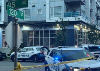 Kapil Sharma Cafe; Target Second Time | Canada | कनाडा में कॉमेडियन कपिल शर्मा के कैफे पर फिर फायरिंग: कैफे बंद था, एक महीने में दूसरी बार वारदात, लॉरेंस-गोल्डी ने ली जिम्मेदारी – Amritsar News