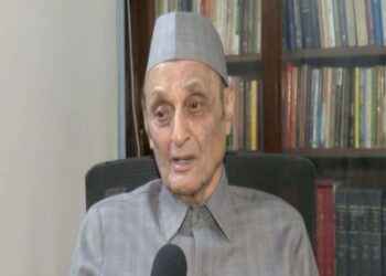 पीएम मोदी की मां को गाली देने वाले के खिलाफ हो कड़ा एक्शन, जम्मू-कश्मीर के सीनियर नेता कर्ण सिंह की मांग