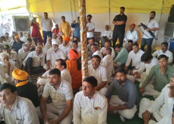 gurugram-ahir-samaj-mahapanchayat-demand-rename-120-bahadur-film | फिल्म 120 बहादुर को लेकर गुरुग्राम में महापंचायत: अहीर समाज ने टाइटल बदलने की मांग की, 120 वीर अहीर’ रखने पर जोर – gurugram News