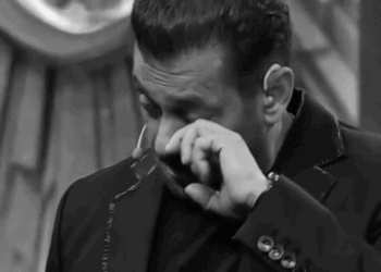 Bigg boss 19: Kunicka sadanand Ran away and got married at the age of 17, her son was kidnapped, salman khan cry | 17 साल में भागकर शादी की, बेटे का हुआ अपहरण: बिग बॉस 19 कंटेस्टेंट कुनिका सदानंद की दर्दनाक कहानी सुनकर रो पड़े सलमान खान