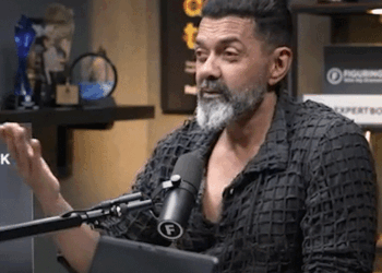 Bobby Deol narrates the story of his father Dharmendra’s anger | धर्मेंद्र ने पहले फैन को पीटा फिर दूध पिलाया: बेटे बॉबी ने बताया पिता के गुस्से का दिलचस्प किस्सा, बोले- ‘वो एक्शन मैन हैं’