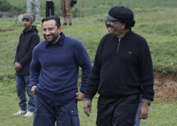 Haiwaan BTS Akshay Kumar and Saif Ali Khan photos viral | ‘हैवान’ के सेट से अक्षय-सैफ की तस्वीरें वायरल: 18 साल बाद साथ शूटिंग करते नजर आए; अगले साल रिलीज हो सकती है फिल्म