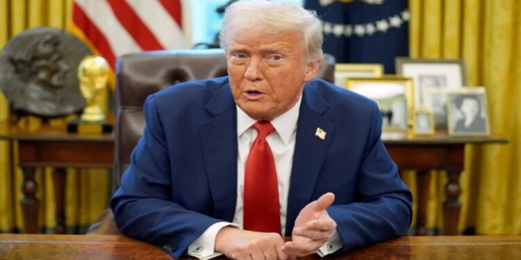 डोनाल्ड ट्रंप का एक और टैरिफ धमाका, 1 अक्टूबर से अब दवाओं पर 100% आयात शुल्क, फर्नीचर-ट्रकों पर भी इतना लगाया