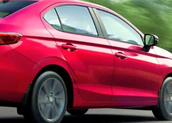 HONDA की इस पॉपुलर कार पर मिल रहा ₹1.64 लाख का फायदा, आप भी घर ला सकते हैं सपनों की कार