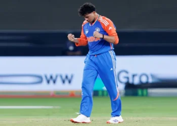 IND vs PAK: कुलदीप यादव के नाम महारिकॉर्ड, पाकिस्तान के खिलाफ 4 विकेट झटककर तोड़ा कई दिग्गजों का रिकॉर्ड