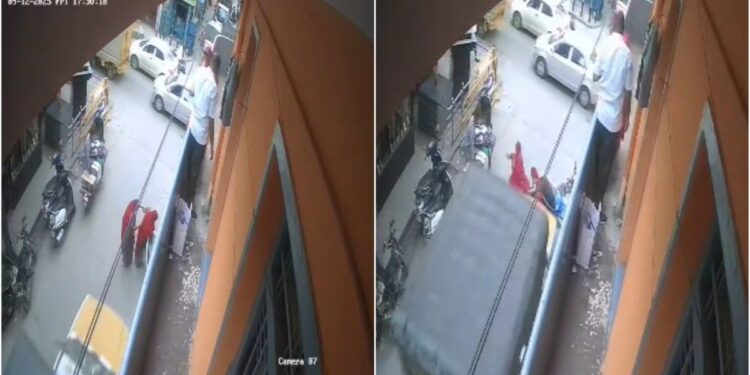 बेंगलुरू में दिल दहला देने वाला सड़क हादसा, पिकअप वैन ने महिला को कुचला, अस्पताल में हुई मौत