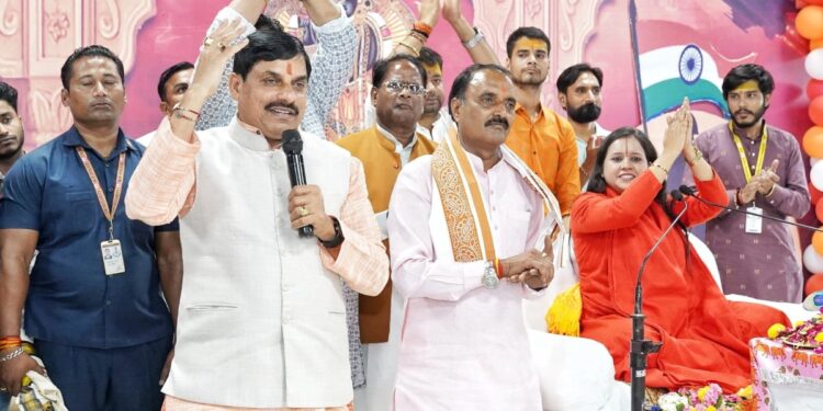 ‘अयोध्या में राम मुस्कुरा सकते हैं, तो कृष्ण क्यों नहीं?’, मथुरा में CM मोहन यादव का बयान