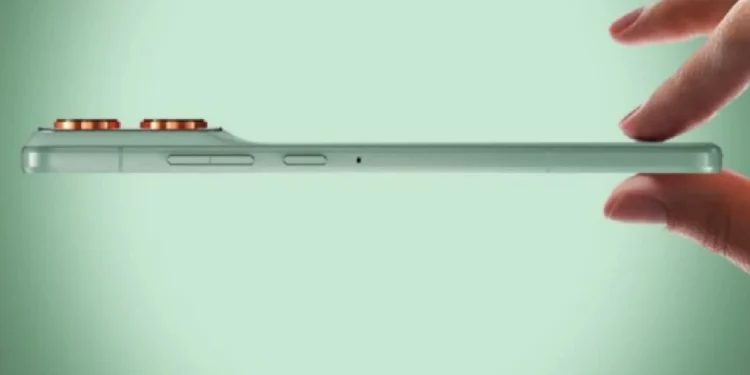 Motorola का नया Moto X70 Air देगा iPhone Air को टक्कर, जानें कब तक होगा लॉन्च