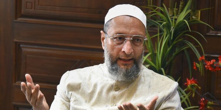 पाकिस्तान के खिलाफ भारत के क्रिकेट मैच खेलने पर क्या बोले असदुद्दीन ओवैसी, जानिए किस पर साधा निशाना?