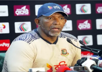 Asia Cup 2025 IND vs BAN: बांग्लादेश कोच फिल सिमंस का बयान, कहा-हर टीम के पास भारत को हराने की काबिलियत