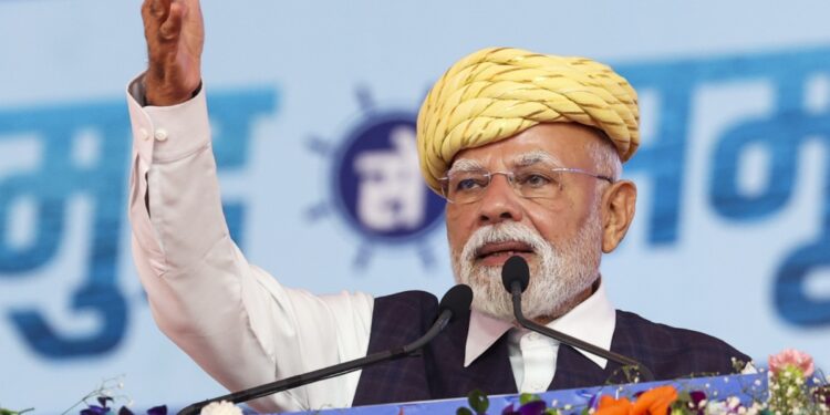 पीएम मोदी का अरुणाचल-त्रिपुरा दौरा: ईटानगर को मिलेंगी कई विकास परियोजनाएं, माता त्रिपुरा सुंदरी मंदिर भी जाएंगे