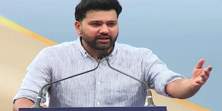 rohit sharma humility won hearts stopped fans from chanting mumbai cha raja