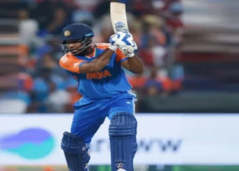 IND vs SL: Sanju Samson ने टी20 एशिया कप 2025 में जड़े 6 छक्के, एमएस धोनी का बड़ा रिकॉर्ड किया ध्वस्त