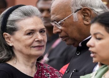 नागरिकता मिलने से पहले सोनिया गांधी का नाम वोटर लिस्ट में कैसे आया? शिकायत दर्ज, 10 सितंबर को होगी सुनवाई