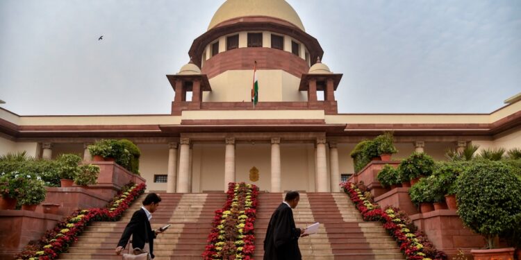 सुप्रीम कोर्ट ने भारी बारिश और बाढ़ के मामले में की सुनवाई, इन 4 राज्यों को जारी किया नोटिस