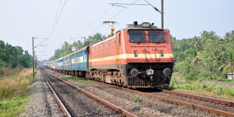 फैमिली ट्रिप का बेस्ट प्लान! 5 अक्टूबर से चलेगी भारत गौरव टूरिस्ट ट्रेन, किराए से लेकर रूट तक सबकुछ जानें यहां