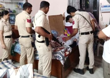 दिल्ली-हरियाणा समेत पूरे NCR में गैंगस्टर्स के 25 ठिकानों पर छापेमारी, 380 पुलिसकर्मी ऑपरेशन में जुटे